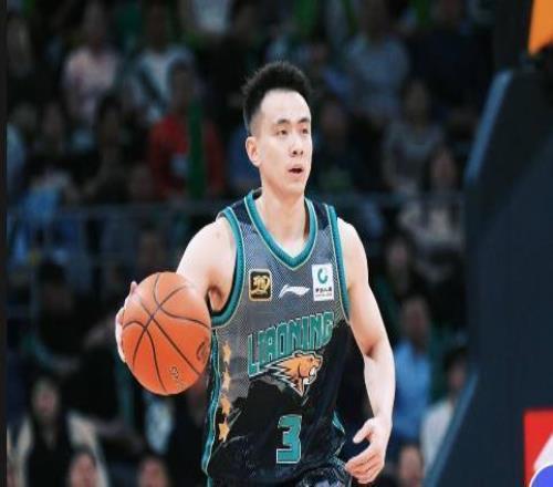 赵继伟通过体测，13日主场对阵青岛复出上海队准备裁掉弗格