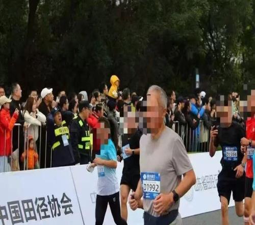 出走四十年，归来依旧是少年