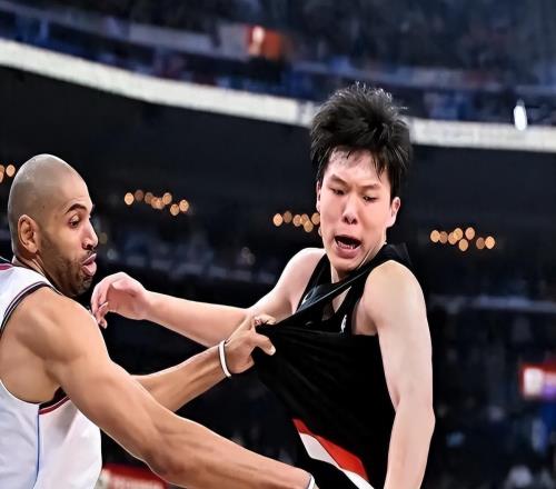 杨瀚森惊艳！开拓者输倒数第一，霍勒迪创NBA第9神迹，萨尔29+6帽