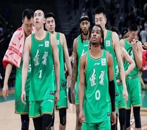 CBA宣布重要决定，顶级强队突然退赛，中国篮球又出现糟糕情况