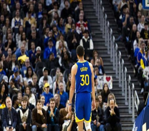 搞笑，库里称战胜爵士他那次略显别扭的上篮也被他算作了一次扣篮