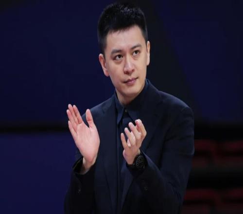 到底换谁辽篮新援已到沈阳杨鸣裁员对象二选一