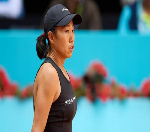 张帅临时换对手红土遭波娃双杀，郑钦文首秀吞油条惊险逆转肯宁