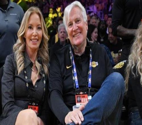 ESPN：马克沃尔特本周将正式提交收购湖人的报价