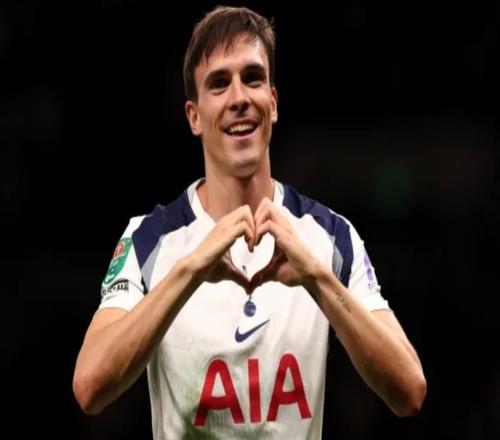 纳尼：我和帕利尼亚在葡体踢过球，他十分符合曼联的DNA