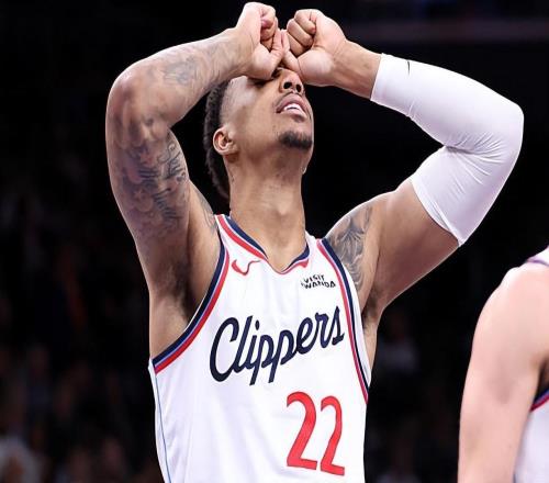 又一次成功扮演了第六人的角色，快船侧翼新星缺少得了只是稳定性