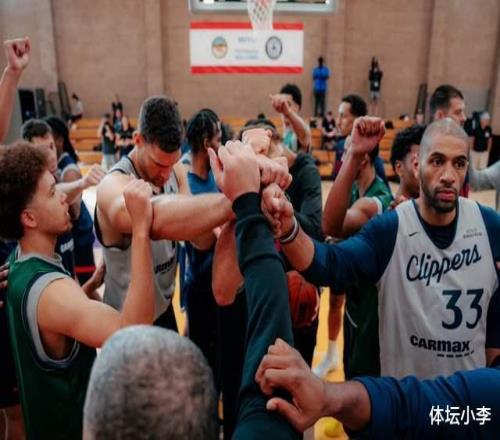 快船积极备战！小卡防守专注，哈登心情大好，三大中锋首合体