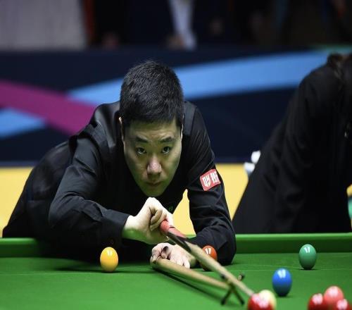 体坛联播巴萨切尔西客场遇冷门打平，全运会足球抽签定出线