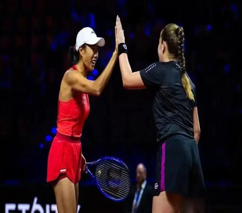 五年时间三次决赛均遭横扫，斯图加特夺冠，张帅挥不去的梦