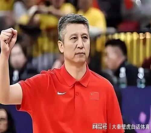 郭士强有魄力！中国男篮官宣21人名单：赵睿胡金秋领衔，周琦落选