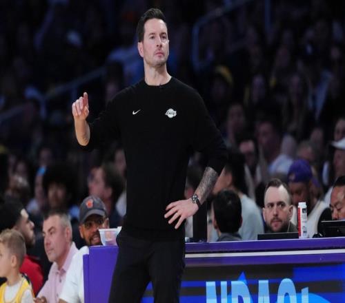 湖人队惊险战胜掘金队后，雷迪克向媒体提出了一个有趣的问题