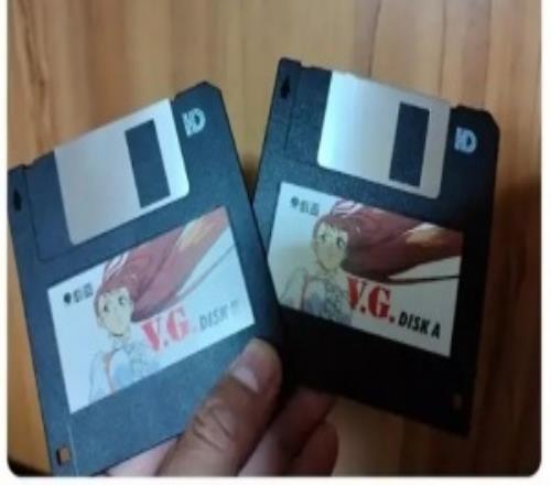 父辈的圣遗物网友在父亲遗物翻出"18X格斗游戏"：父亲的威严尽失了