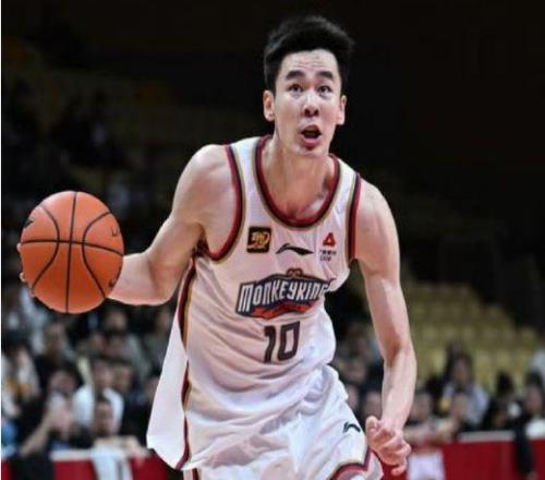 同曦管理层：活塞今夏给郭昊文提供NBA合同被后者选择拒绝