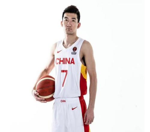 最让人惋惜的两名国手！当打之年遭到抛弃，基本告别中国男篮