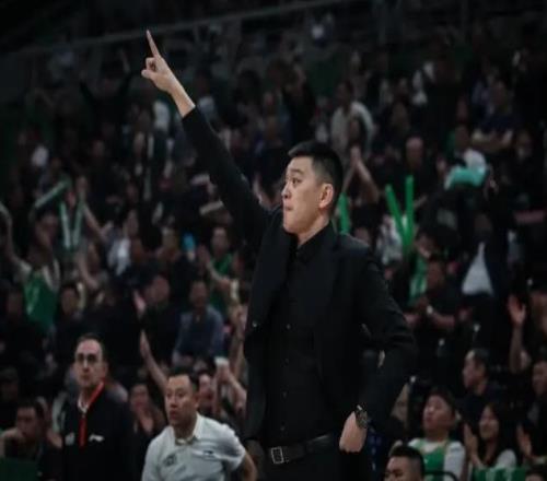 终于行动！传辽篮进行阵容调整杨鸣目标明确锋线补强势在必行