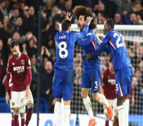 伟大的逆袭！罗塞尼尔神换人：两替补破门，恩佐绝杀脱衣狂欢