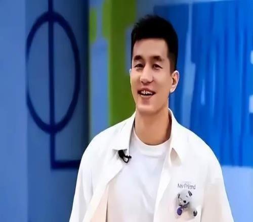 郭艾伦无限期休赛并非家里有事，而是这一原因，辽篮太明智了