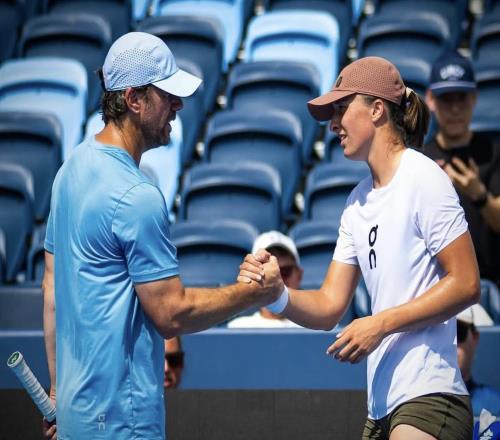 费塞特回应与斯瓦泰克分手罗伊格遭前弟子吐槽