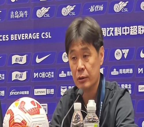 李霄鹏：希望球队能发挥出应有水平，明天奉献一场精彩的比赛
