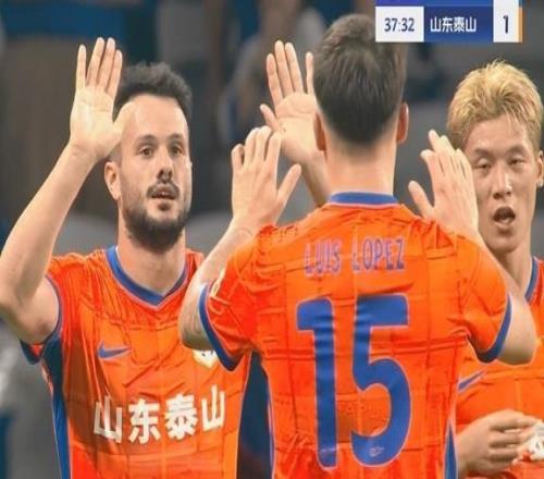 连续7轮进球！瓦科前场抢断单刀破门，泰山11扳平申花