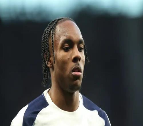 记者：特尔对热刺第二次将他排除在欧冠名单之外感到非常惊讶