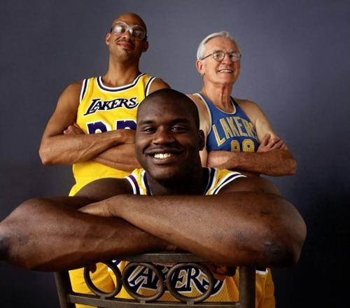 扶不起的阿斗！24岁场均18+12，西部第一中锋，26岁却光速消失！