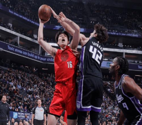 开拓者力克国王3连胜阿夫迪亚复出30+8+8杨瀚森2分