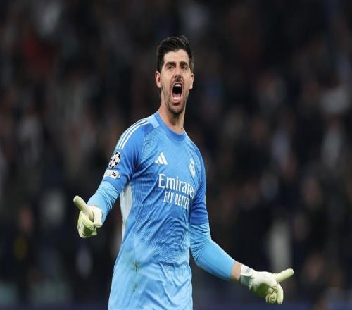 热闻威尼修斯失点，巴尔韦德半场戴帽！皇马30大胜曼城