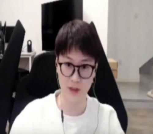 Meiko：转会期的事先别问我，现在还不知道，休息一段时间怎么了