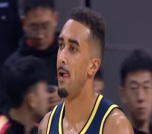 广东110105险胜深圳！球员评分：4人满分，3人良好，1人不合格