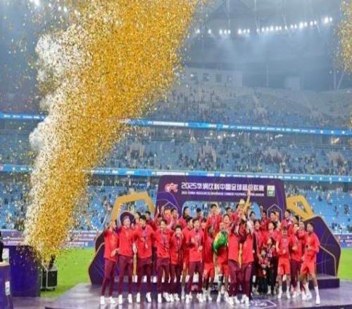 中国足球2025十大新闻：国足梦断苏超湘超火爆