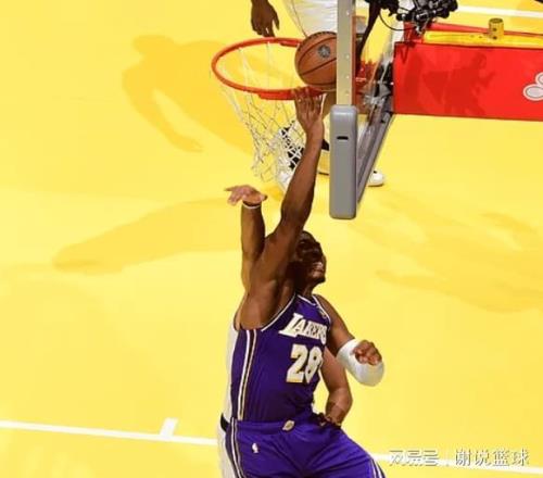 湖人打雄鹿仍被看好，先发四号位即将回归，6+2前锋无缘战老东家