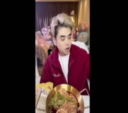 朱开谈LPL和LCK差距：这几年我们在团战上和LCK是有差距的！