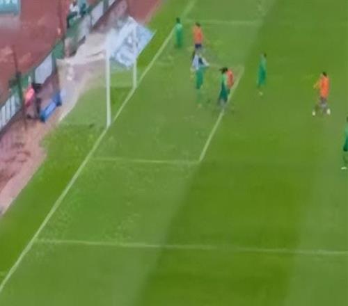 赛季首败！北京国安冷雨中客战不敌山东泰山！相较0：6改观不小