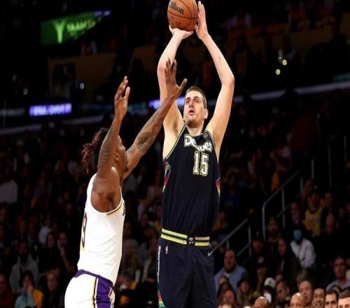 霍华德：现在NBA完全变了以前大个子不能投篮现在都在投