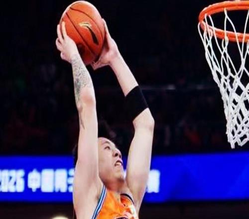 北汽憾负广厦曾凡博四分太拉，王非评价一针见血，张镇麟无辜中招