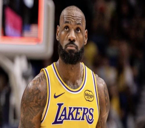 詹姆斯：我们现在能一直保持韧性，面对落后依然拥有坚强意志