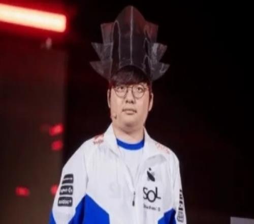 外网热议T1击败DK：快看吐了希望原神哥抽卡抽到破产