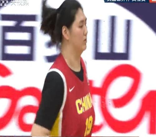 女篮世预赛中国队84：74击败捷克队，张子宇4分2篮板