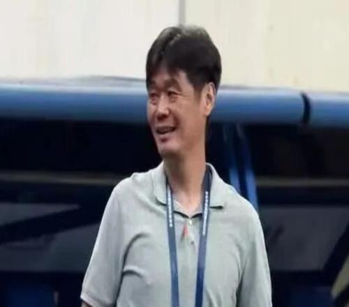 中超齐鲁德比李霄鹏收获重磅利好，上海裁判执法，泰山队赢球很难