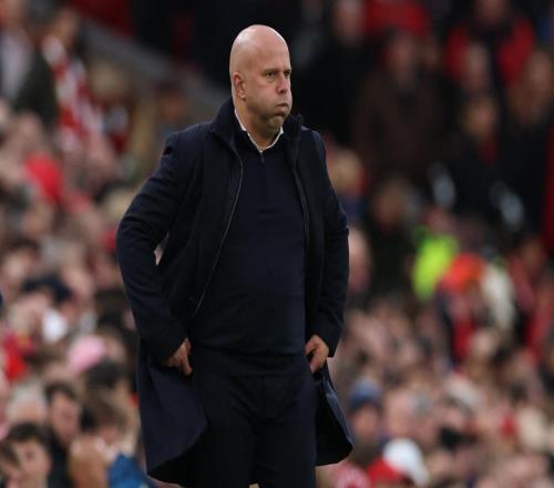 一场03，让卫冕基本无望！英超又上演内鬼拆台，斯洛特难上加难