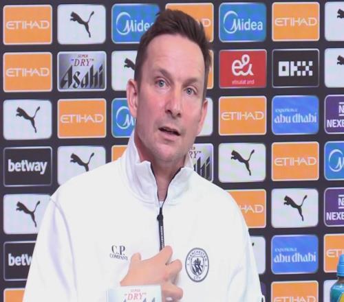 林德斯：在曼城最困难的是更新换代，我认为我们正在路上