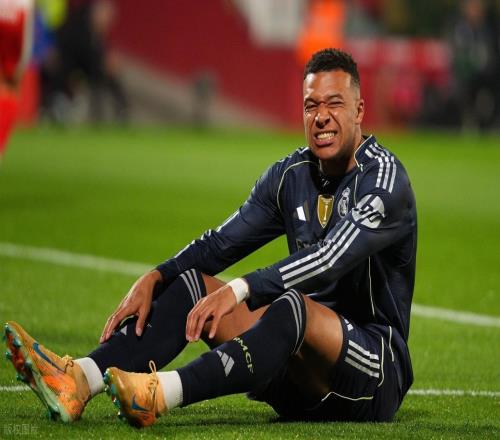 西甲最新战报皇马对巴萨是真爱！对弱旅3连平1分之差让出榜首