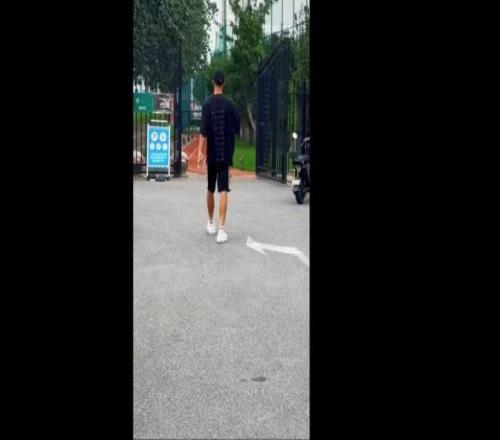博主：国安下午开始备战与三镇的比赛，吴少聪、李磊现身训练场