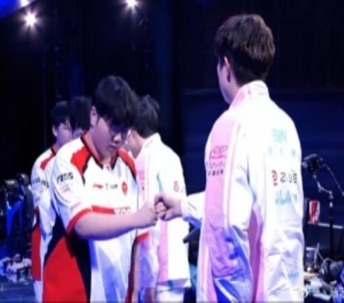 解说MacT看BLG不敌TES：四连胜转三连败啊BLG啥情况