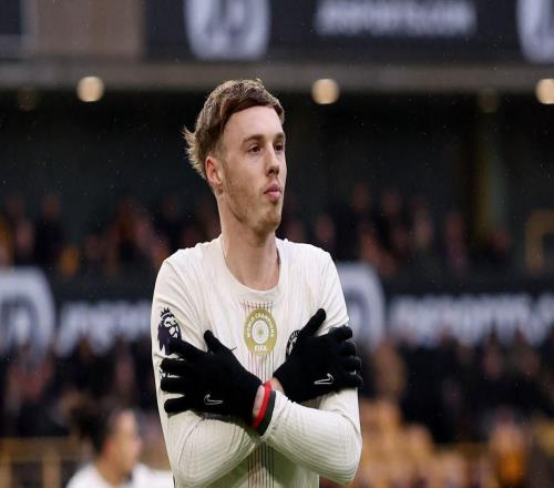 狼队球迷提前离场，切尔西球迷高喊：是不是有消防演习