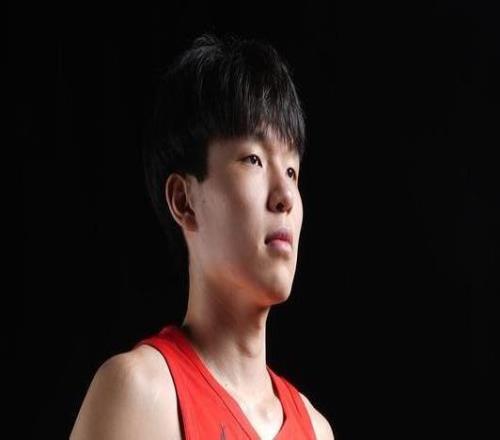 杨瀚森谈NBA中国赛：若有机会带着球队回国那将是我的荣耀