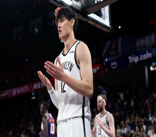 突发！篮网宣布裁掉曾凡博