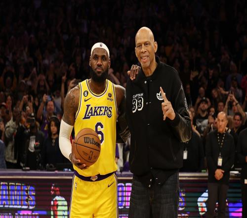 湖人名宿：没想到詹姆斯超越贾巴尔成为总得分王，很难再有人超越他了