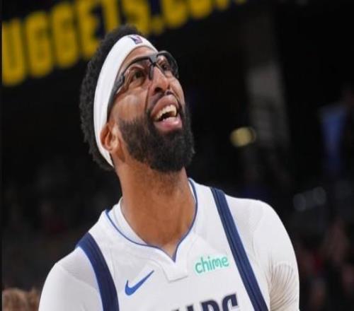 记者：联盟预计浓眉将被交易，独行侠想得到到期合同和年轻球员